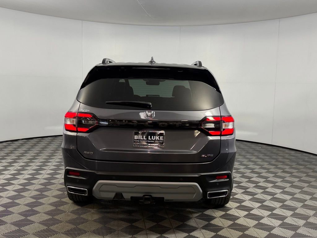 Used 2023 Honda Pilot Elite image 7