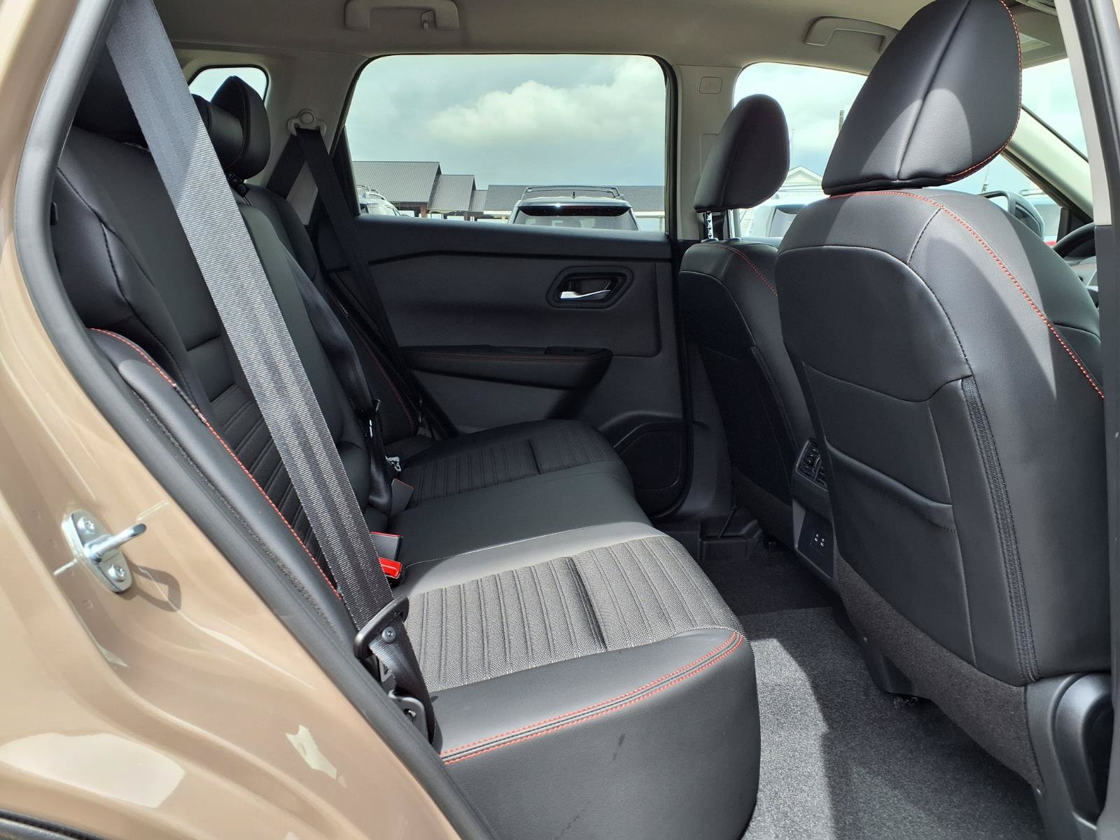 New 2026 Nissan Rogue SV AWD/4WD image 15