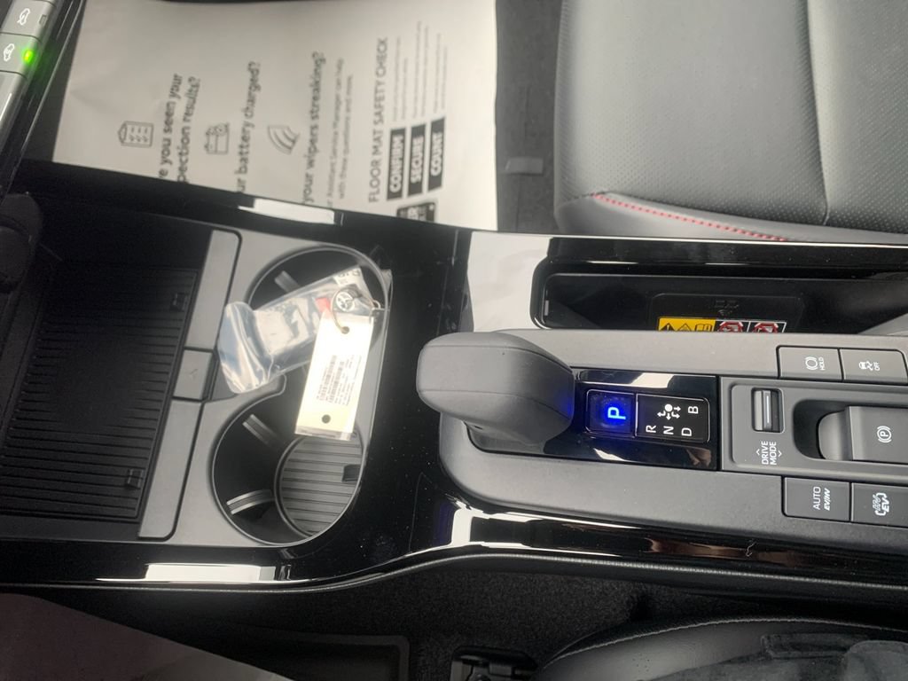 New 2026 Toyota Prius Plug-In Hybrid FWD image 23