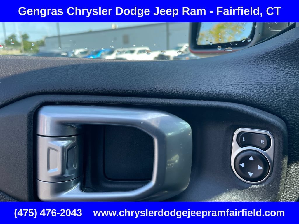 Certified 2021 Jeep Wrangler Unlimited Sahara AWD/4WD image 41