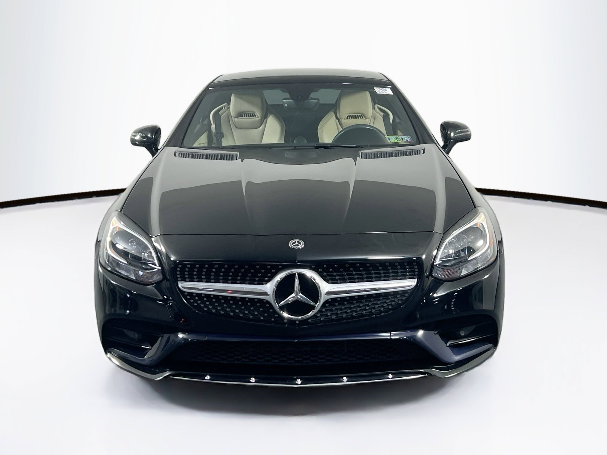 Used 2020 Mercedes-Benz SLC 300 image 2