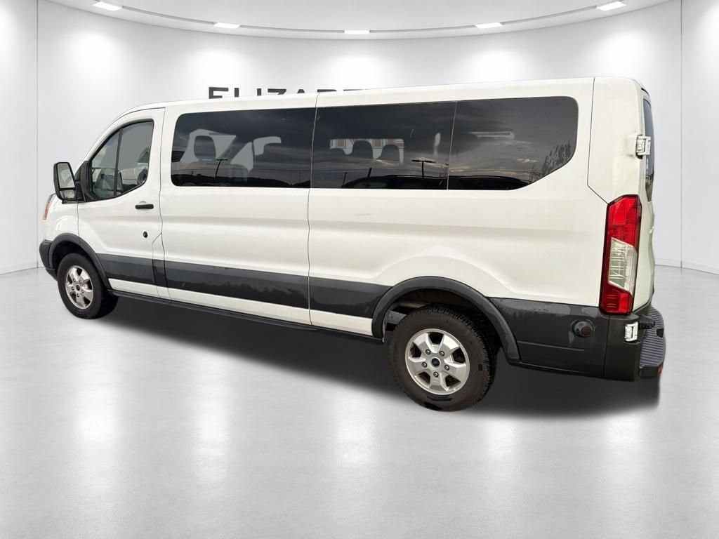 Used 2017 Ford Transit 350 XLT RWD image 5