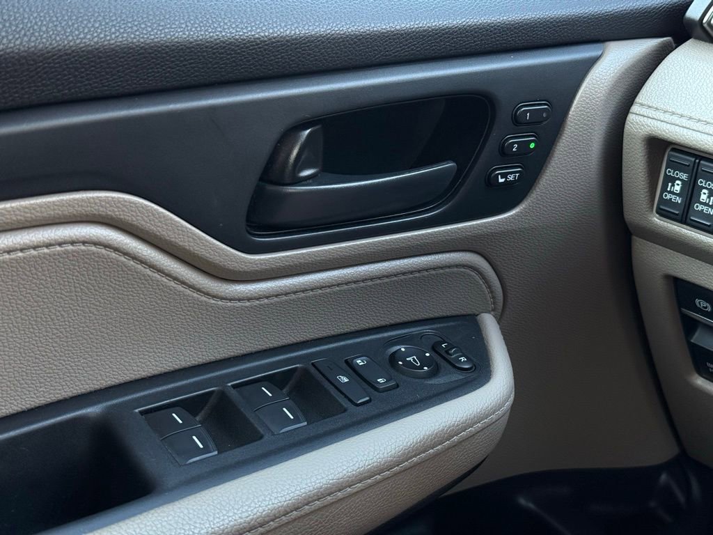 Used 2019 Honda Odyssey EX-L image 23