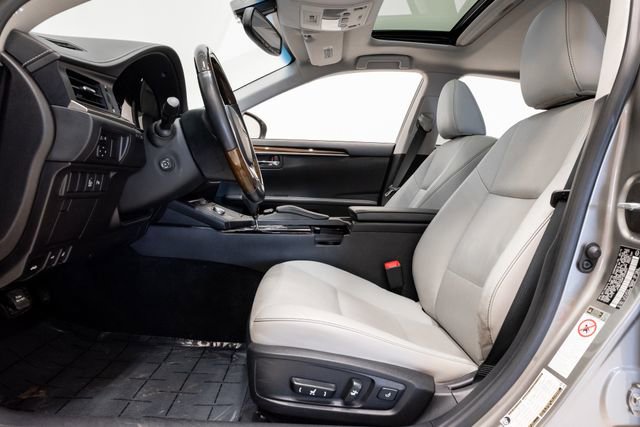 Used 2015 Lexus ES 350 w/ Luxury Package image 10