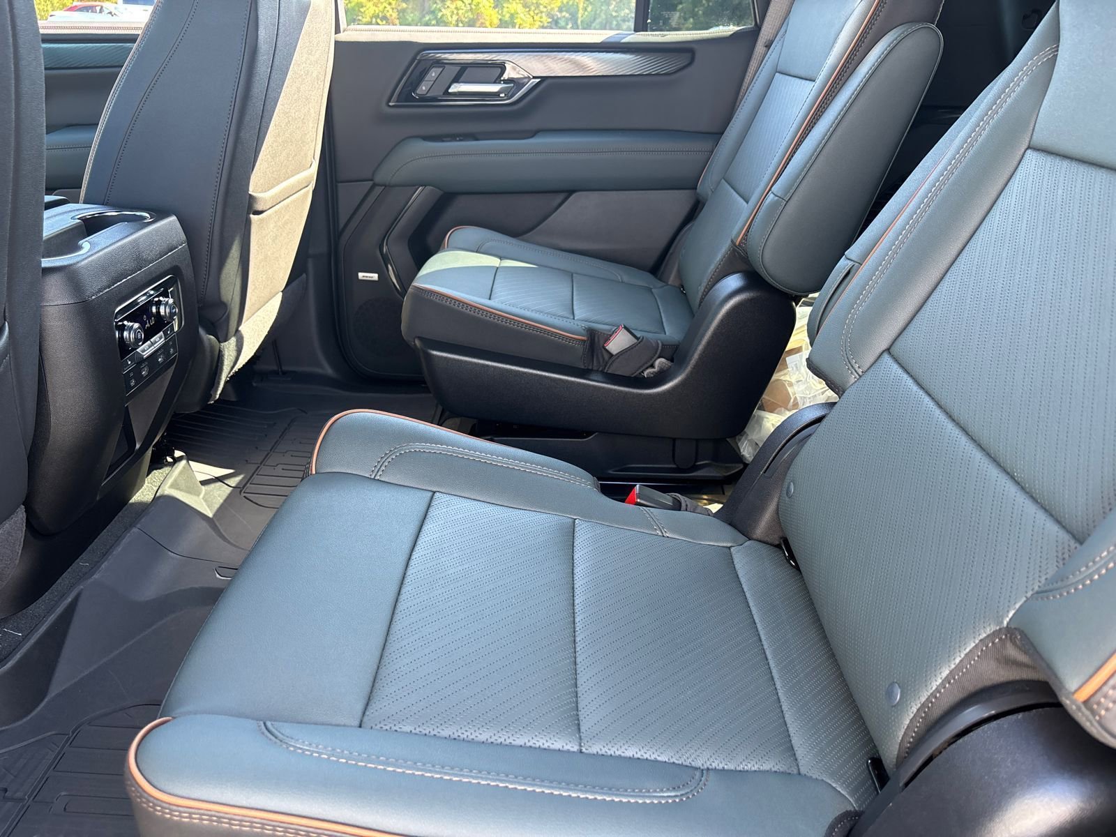 New 2026 GMC Yukon AT4 image 24