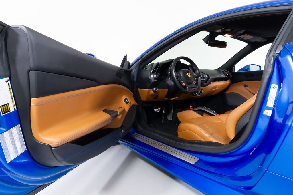 Used 2018 Ferrari 488 GTB image 22