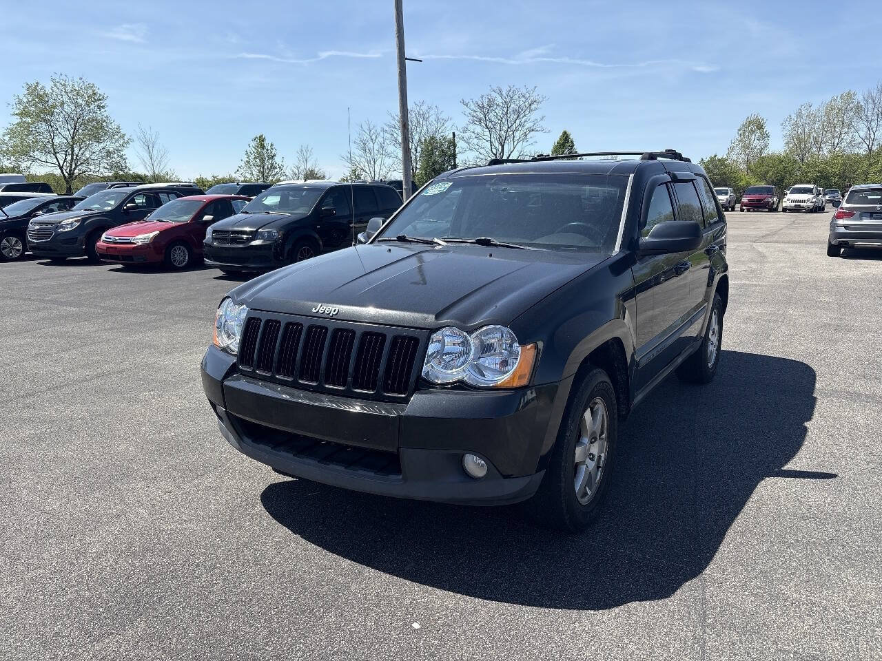 Used 2009 Jeep Grand Cherokee Laredo AWD/4WD image 3