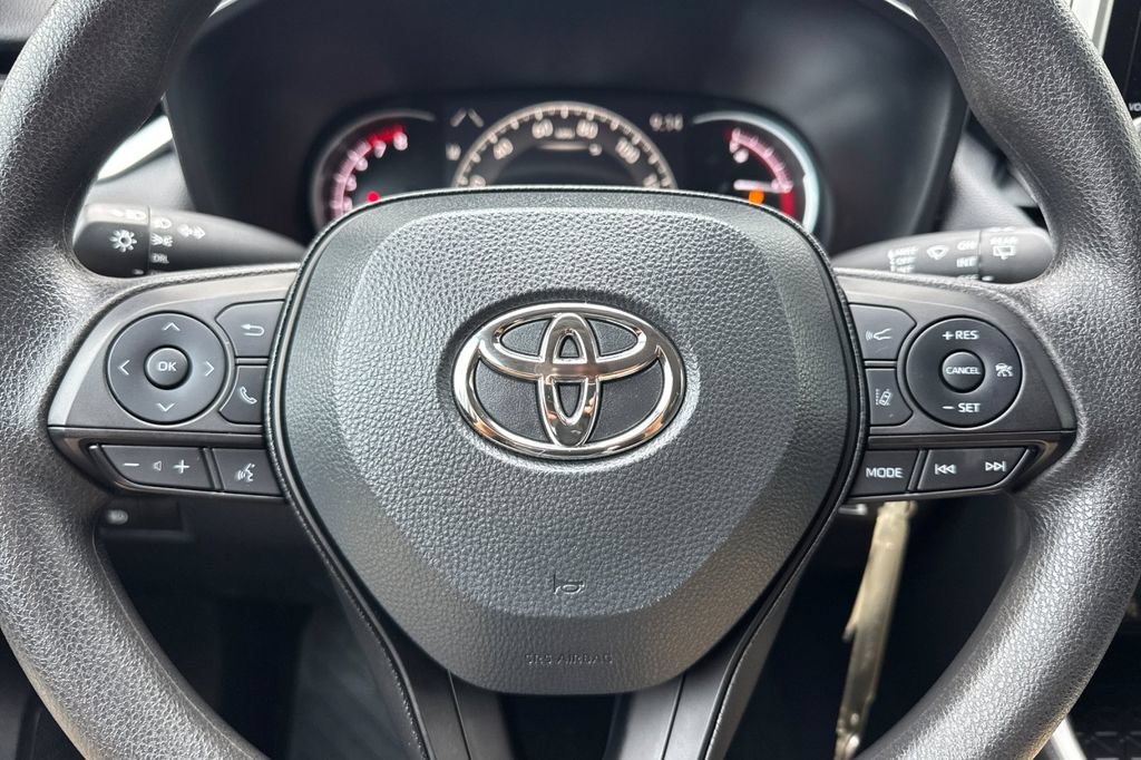 Certified 2024 Toyota RAV4 LE AWD/4WD image 21