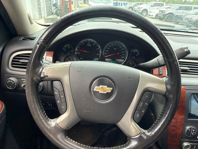 Used 2013 Chevrolet Suburban LTZ AWD/4WD image 23