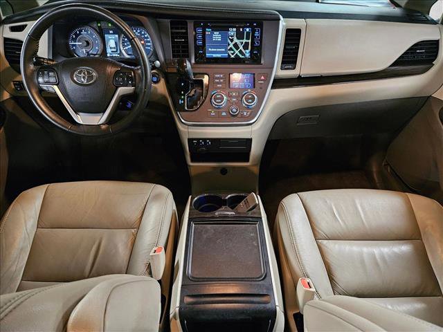 Used 2017 Toyota Sienna XLE w/ XLE Navigation Package image 19