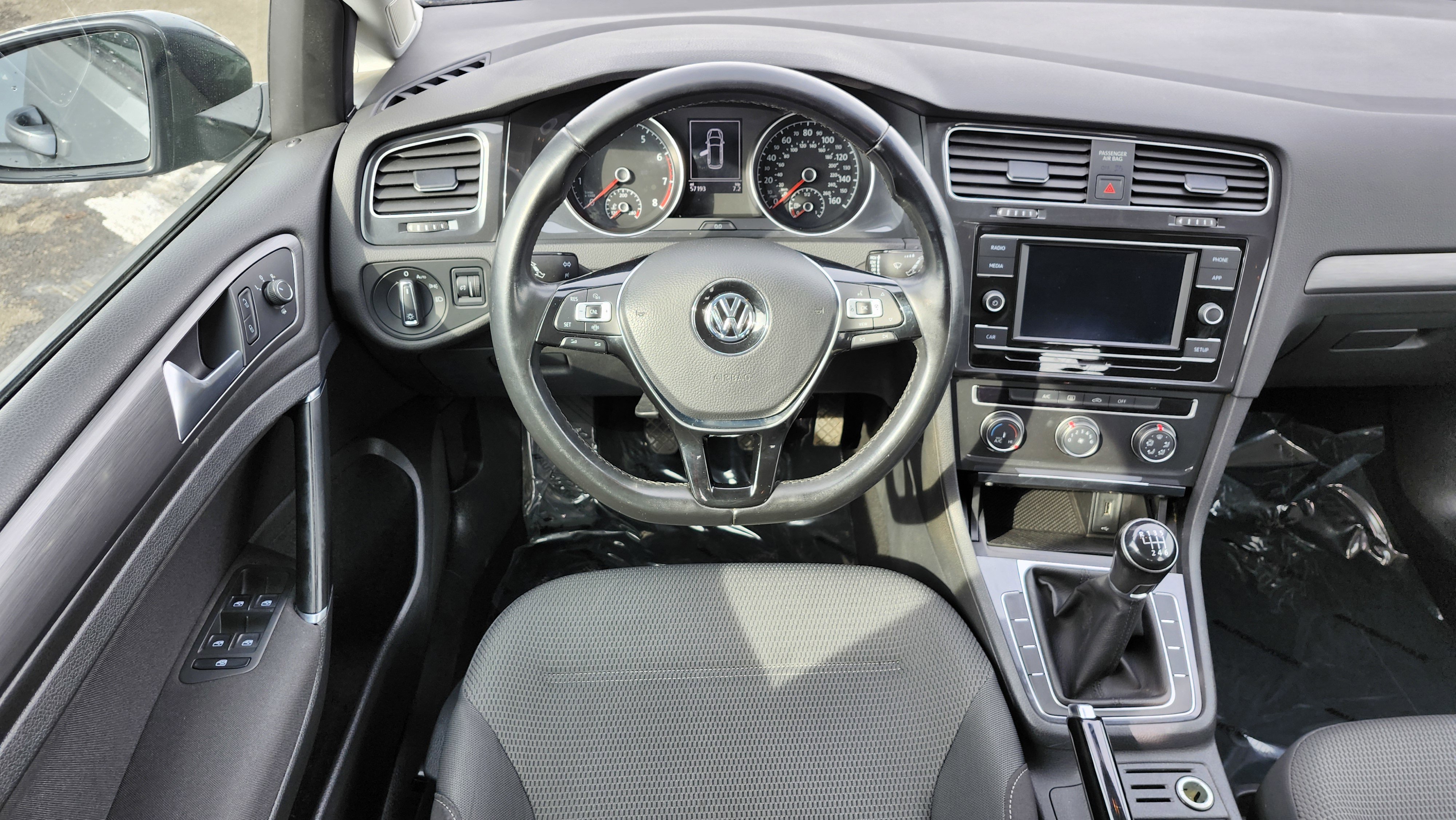 Used 2019 Volkswagen Golf S w/ Driver Assistance Package image 22