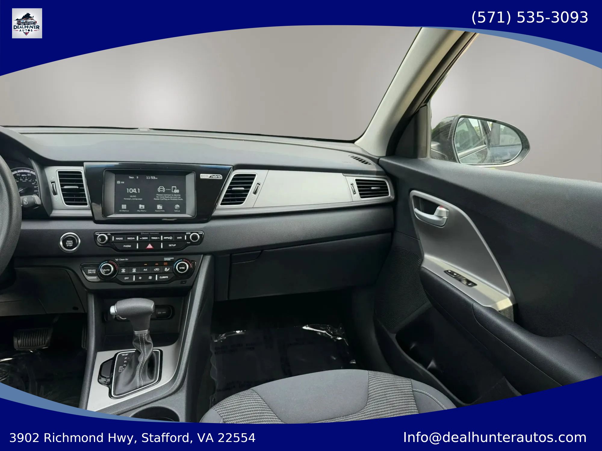 Used 2017 Kia Niro LX FWD image 29