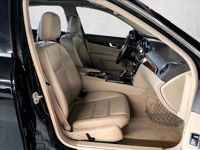 Used 2014 Mercedes-Benz C 250 Sedan image 9
