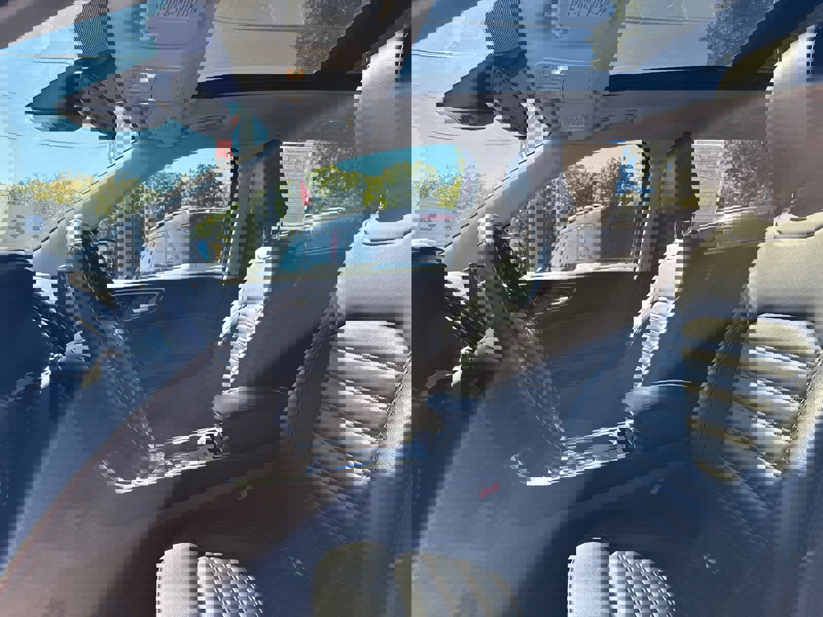 Used 2022 Ford Edge SEL image 23