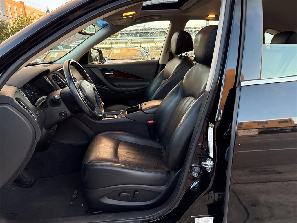 Used 2017 INFINITI QX50 AWD w/ Premium Plus Package image 15