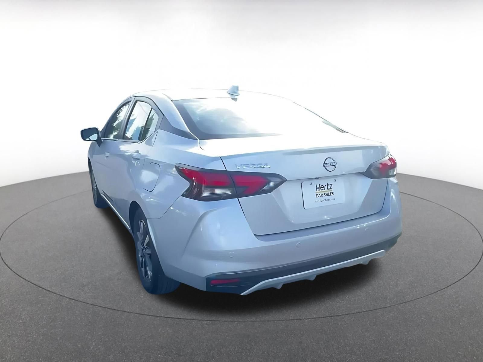 Used 2025 Nissan Versa SV image 11