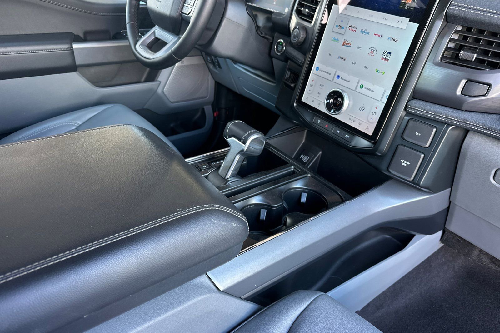 Used 2025 Ford F150 Lightning Flash AWD/4WD image 11