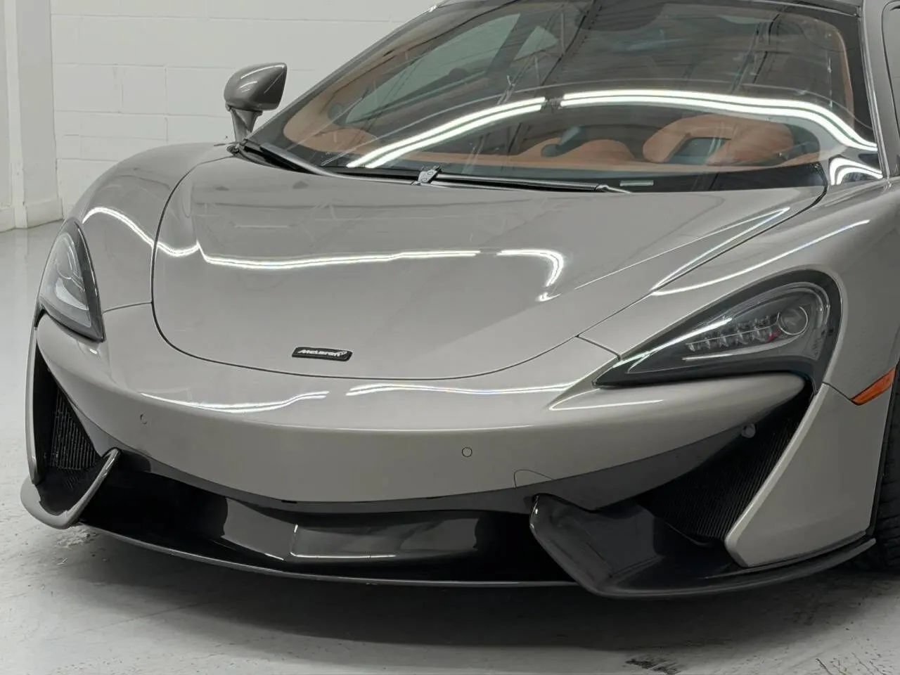 Used 2017 McLaren 570S RWD image 33