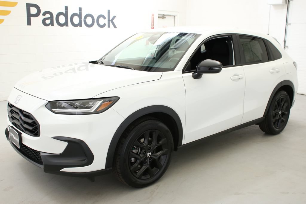 Used 2023 Honda HR-V Sport image 3