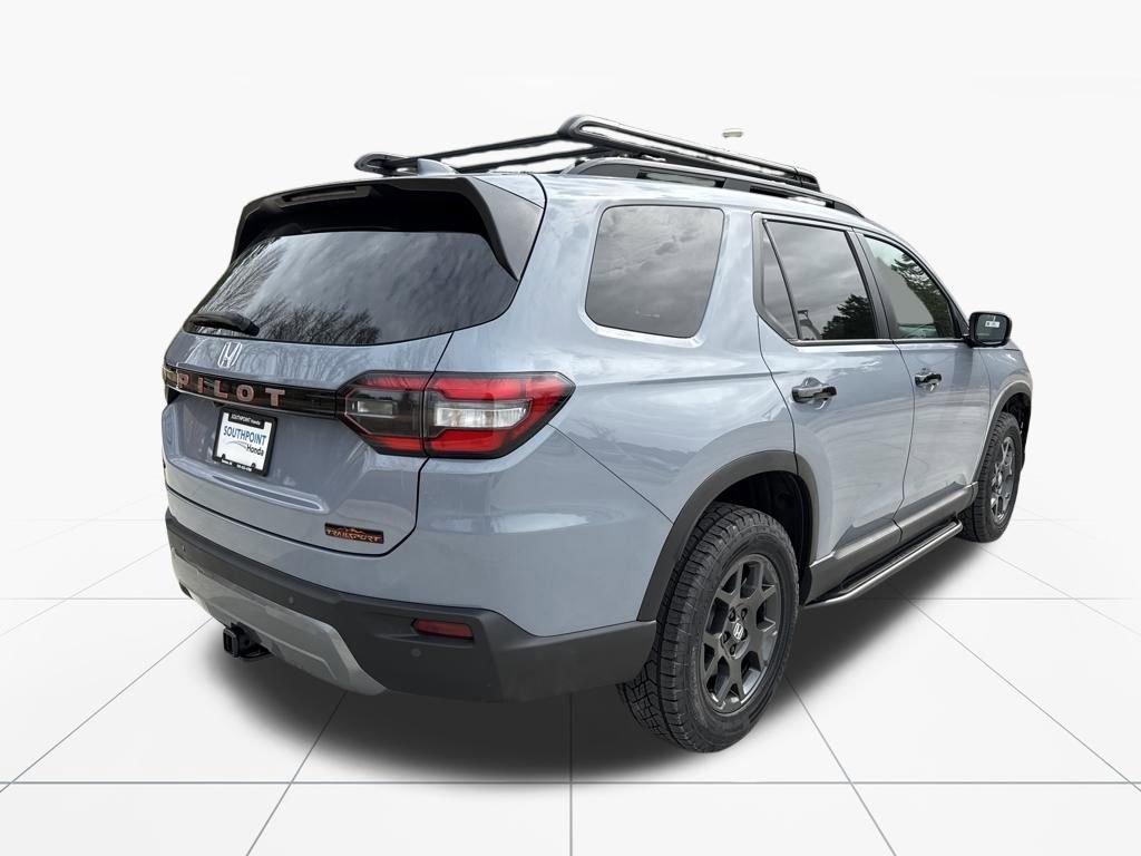 New 2026 Honda Pilot TrailSport image 8