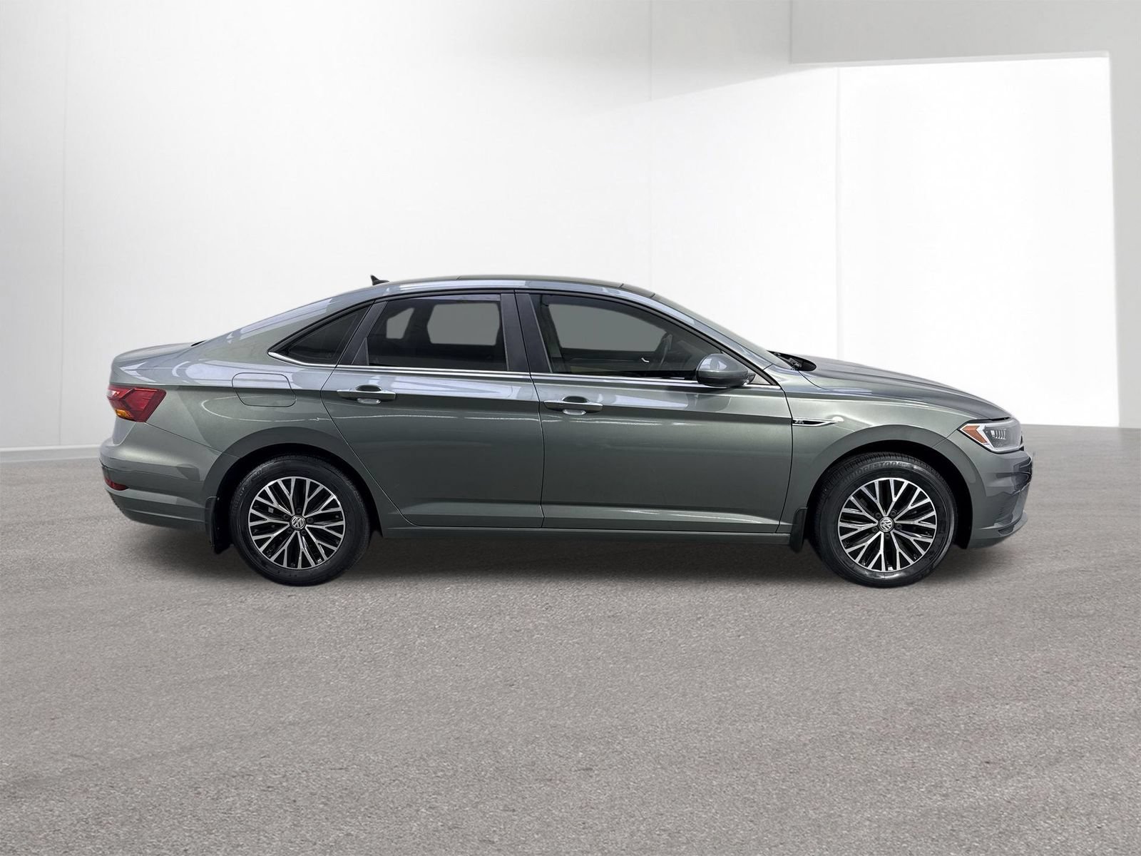 Used 2019 Volkswagen Jetta SEL FWD image 34