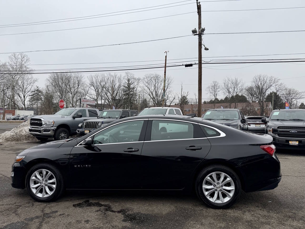 Used 2022 Chevrolet Malibu LT FWD image 4