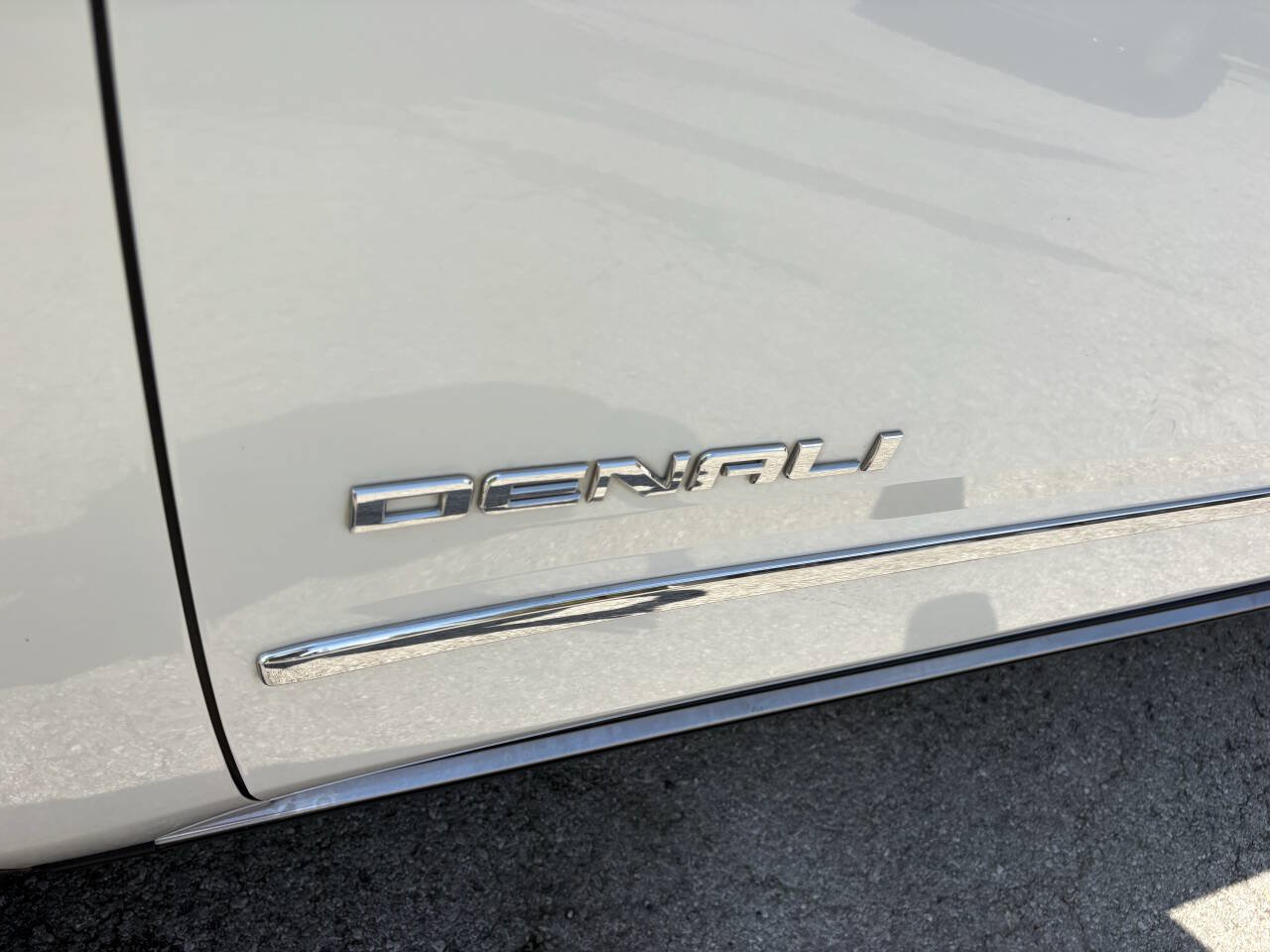 Used 2016 GMC Yukon Denali w/ Open Road Package RWD image 13