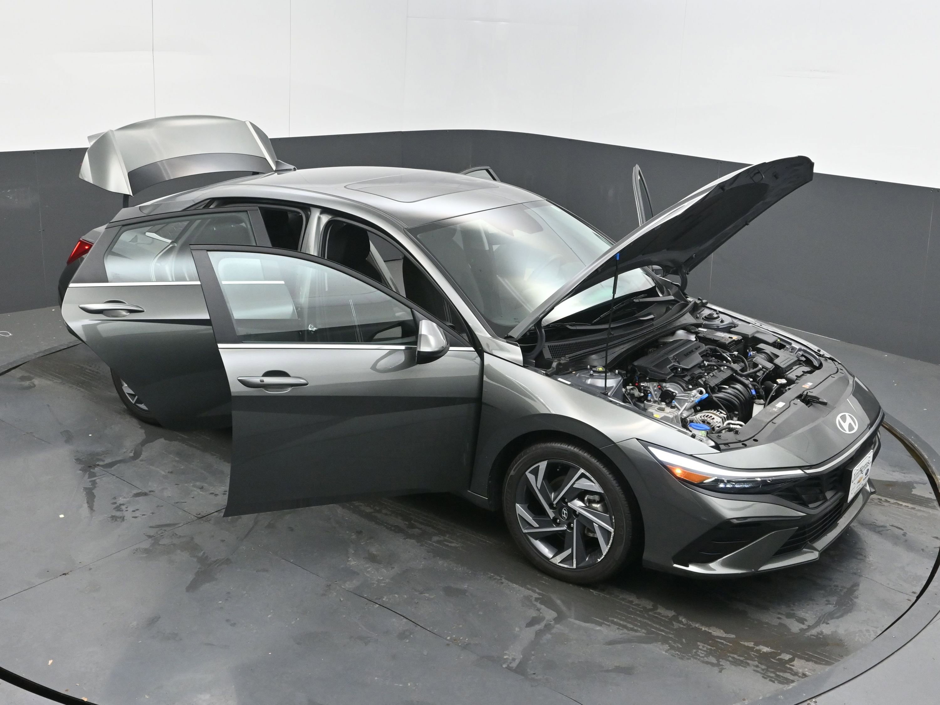 Used 2025 Hyundai Elantra SEL image 38