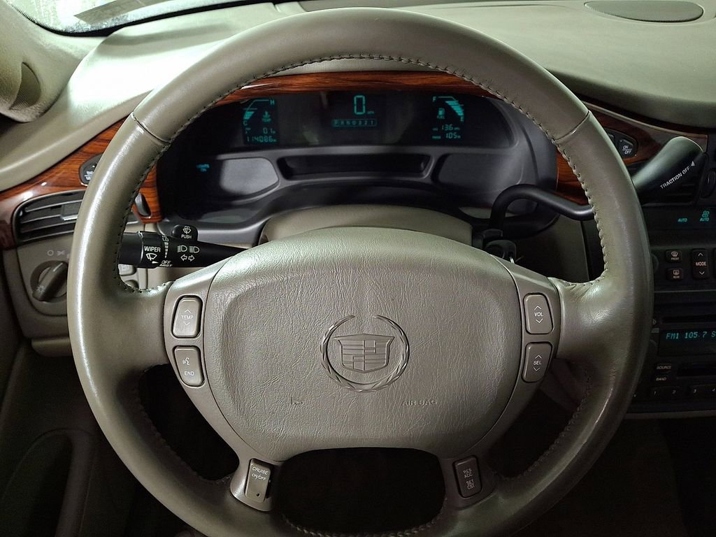 Used 2002 Cadillac De Ville w/ Comfort/Convenience Pkg image 19