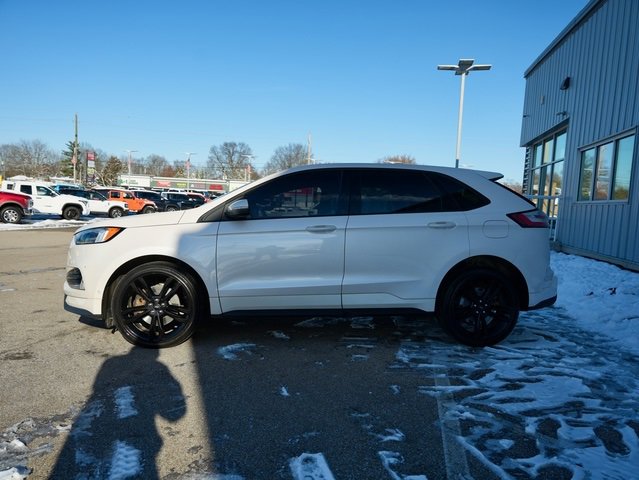 Used 2019 Ford Edge ST w/ Equipment Group 401A image 4