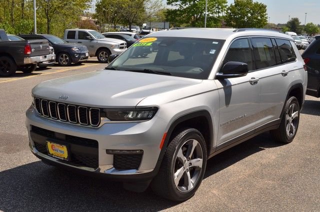 Used 2023 Jeep Grand Cherokee L Limited w/ Rear Seat Video Group I AWD/4WD image 4