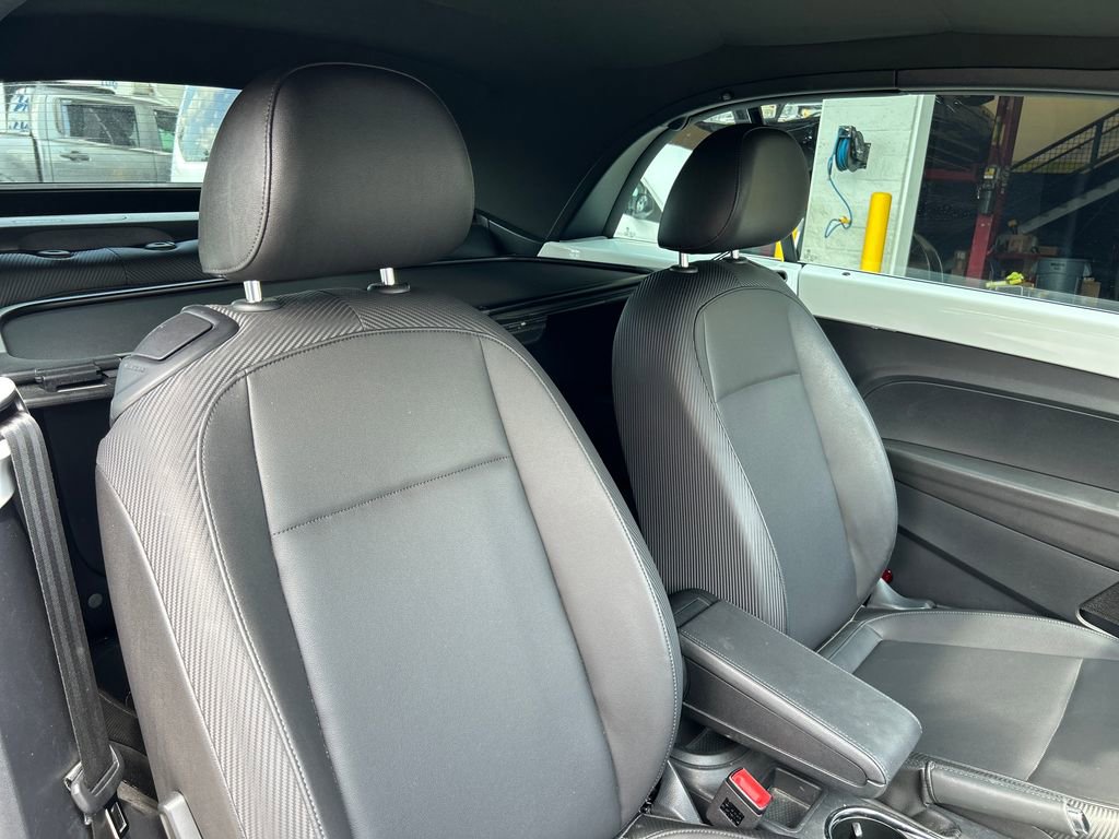 Used 2019 Volkswagen Beetle 2.0T SE FWD image 15