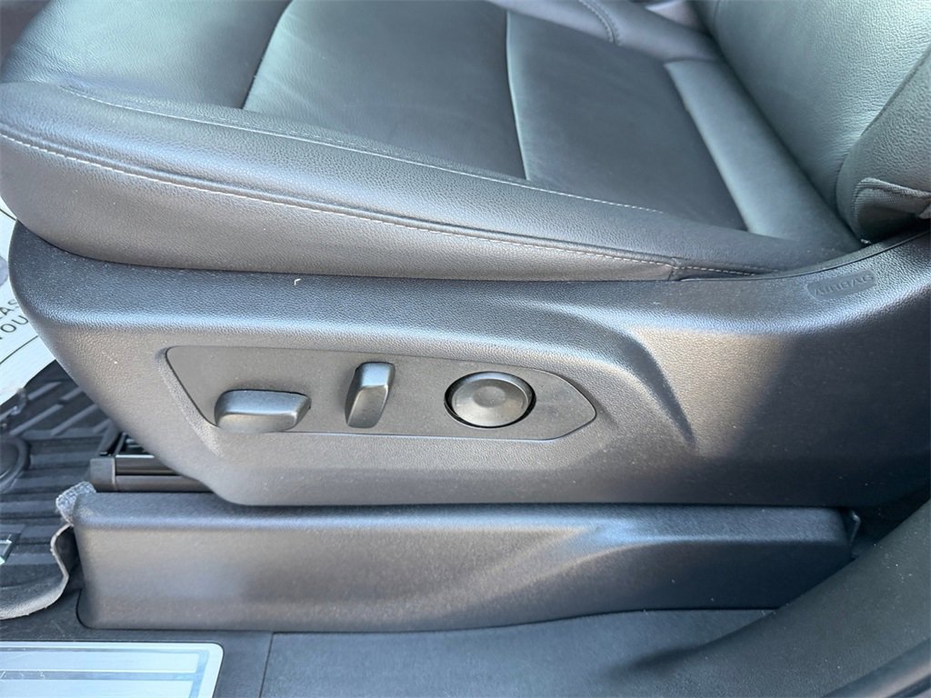 Used 2025 Chevrolet Silverado 1500 LT Trail Boss w/ Convenience Package II image 13