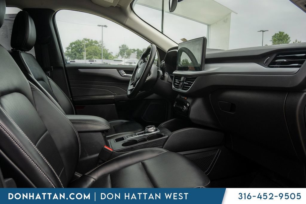 Used 2023 Ford Escape Platinum AWD/4WD image 27