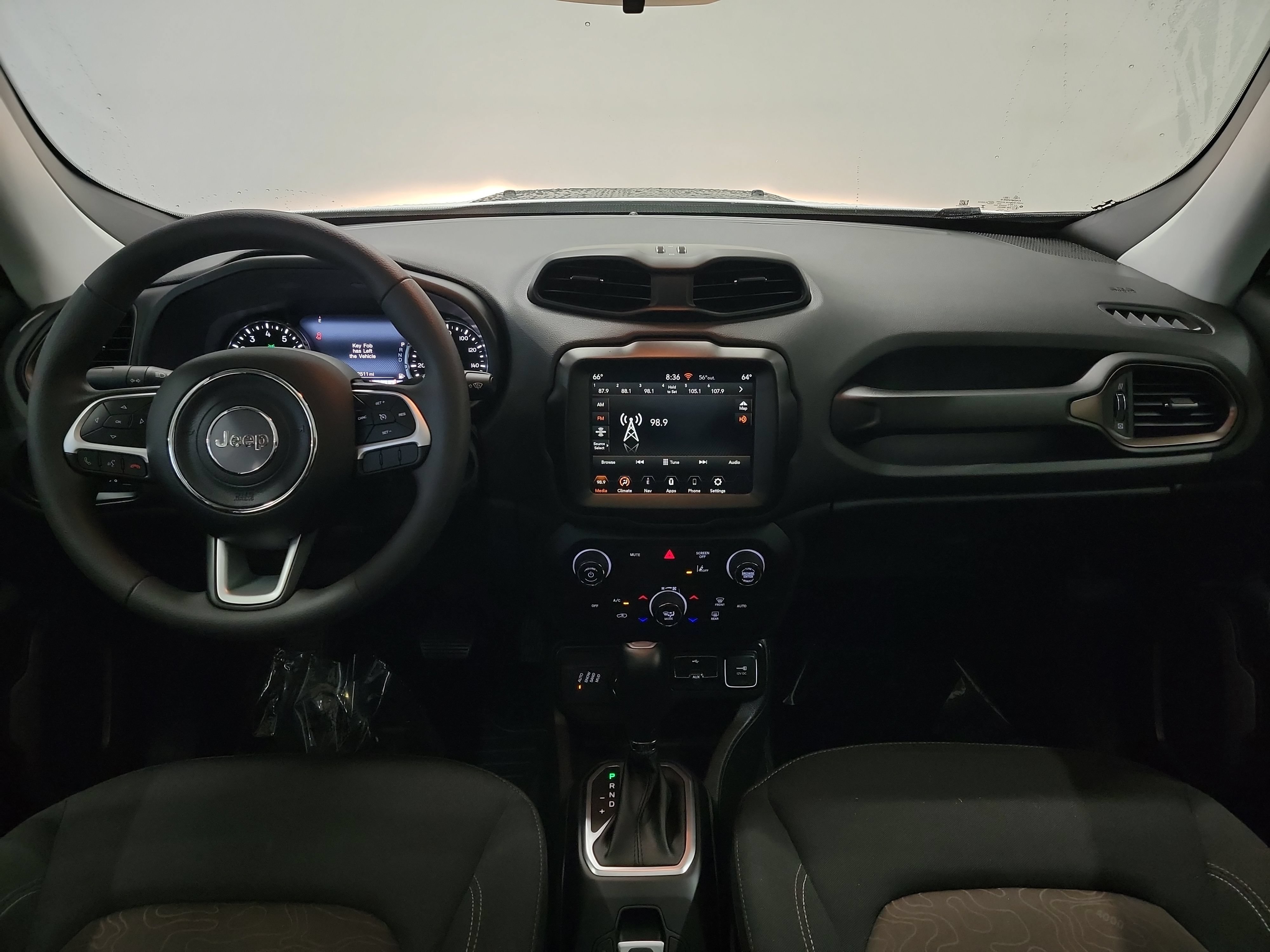 Used 2023 Jeep Renegade Latitude w/ Sun/Sound Group AWD/4WD image 15