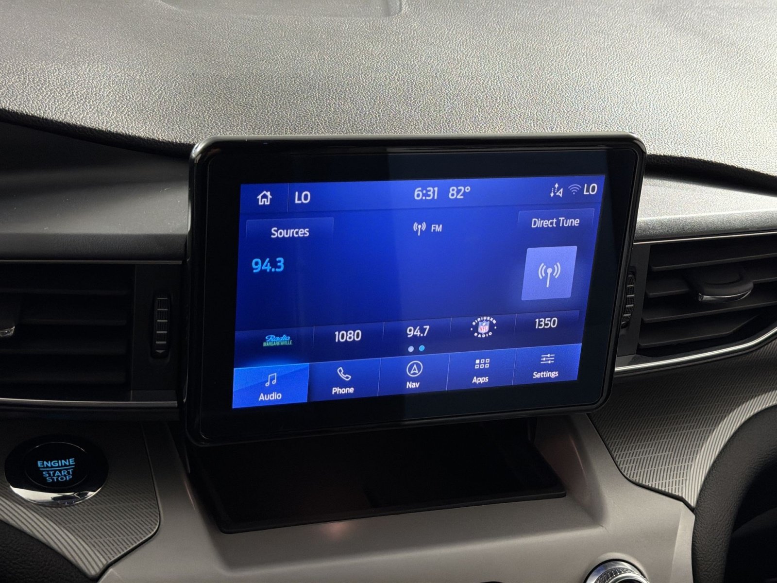 Used 2023 Ford Explorer XLT w/ Equipment Group 202A AWD/4WD image 18