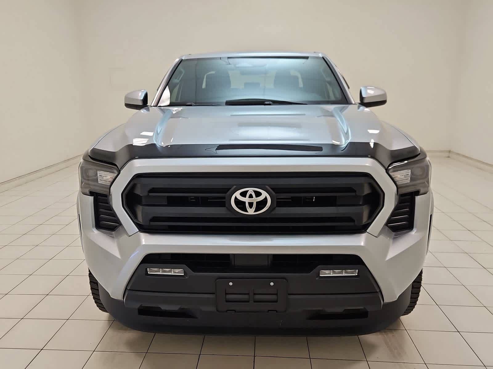 Used 2024 Toyota Tacoma SR5 AWD/4WD image 21