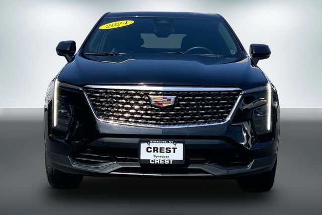 Used 2024 Cadillac XT4 Luxury AWD/4WD image 2