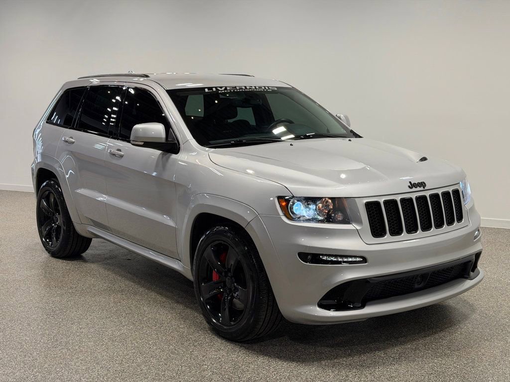 Used 2012 Jeep Grand Cherokee SRT8 w/ Luxury Group II image 12