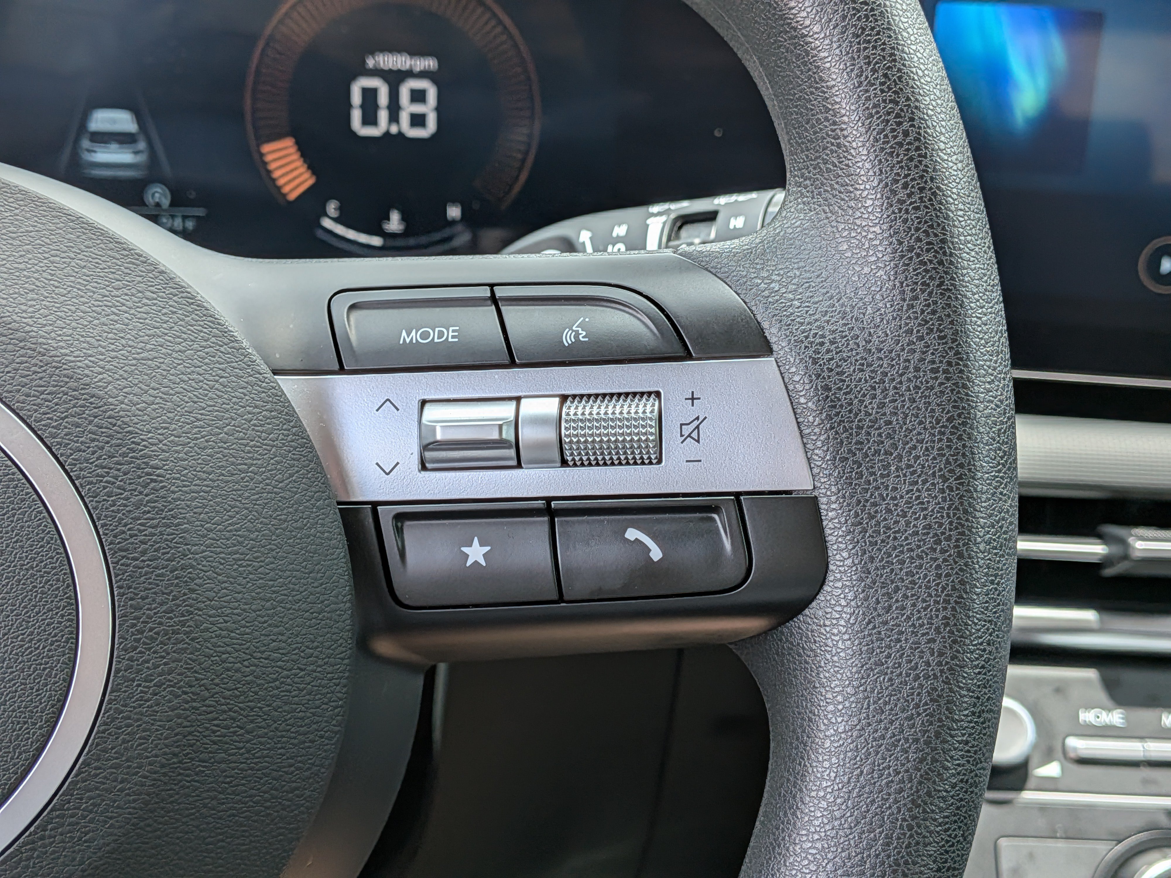 Used 2025 Hyundai Tucson SE FWD image 25