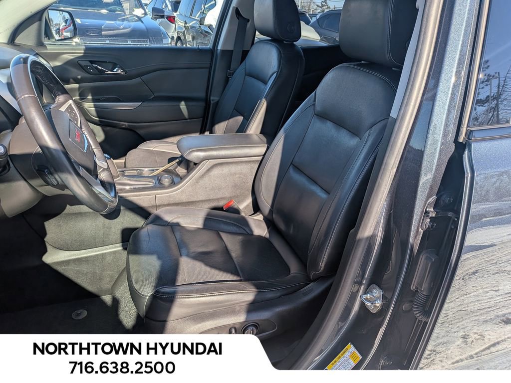 Used 2019 GMC Acadia SLT w/ Black Edition image 9