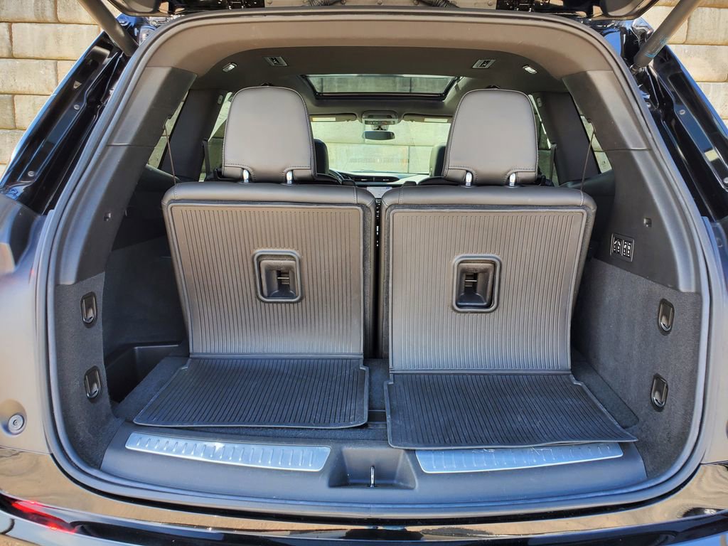 Certified 2023 Cadillac XT6 Premium Luxury w/ LPO, Floor Liner Package AWD/4WD image 41