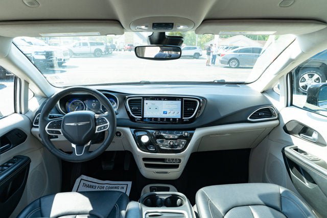 Used 2024 Chrysler Pacifica Touring-L FWD image 31