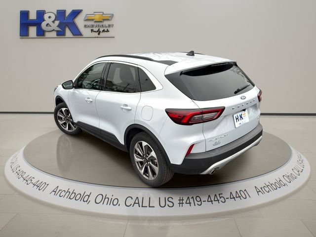 Used 2025 Ford Escape Platinum image 7