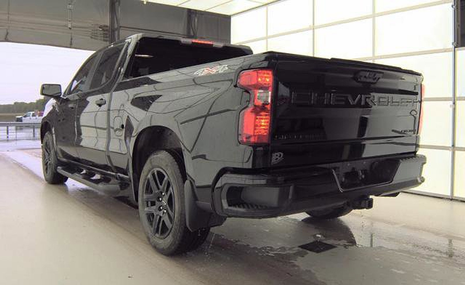 Used 2024 Chevrolet Silverado 1500 Custom w/ Rally Edition AWD/4WD image 4