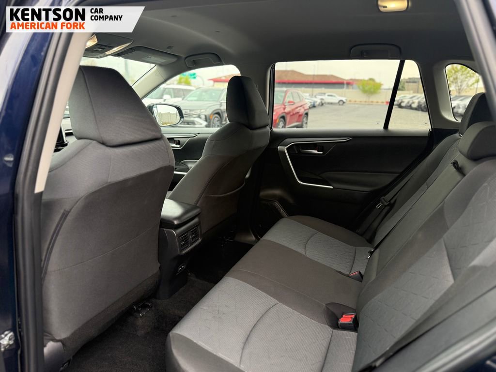 Used 2025 Toyota RAV4 XLE image 34