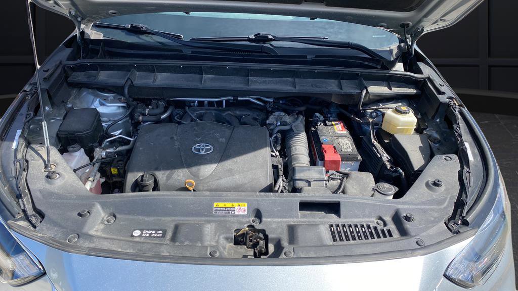 Used 2020 Toyota Highlander XLE image 29