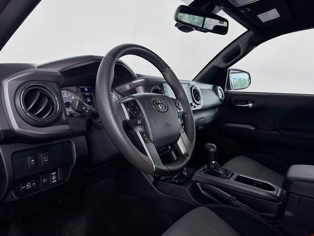 Used 2023 Toyota Tacoma TRD Sport image 12