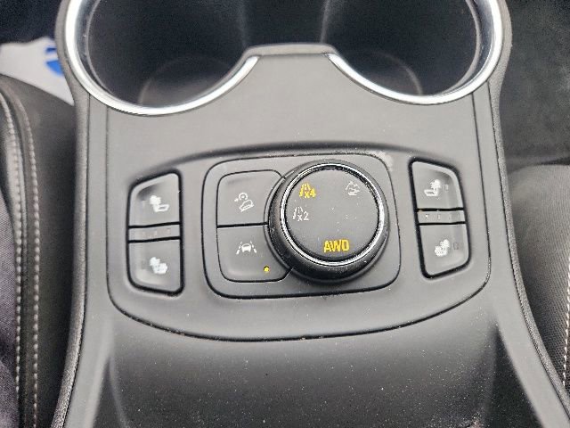 Used 2024 GMC Terrain SLT AWD/4WD image 28