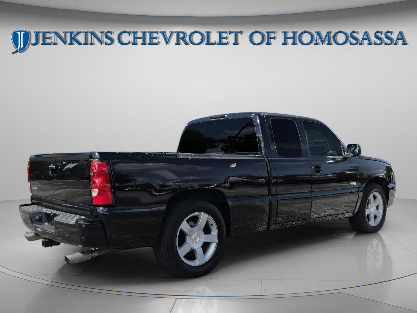 Used 2004 Chevrolet Silverado 1500 SS AWD/4WD image 4